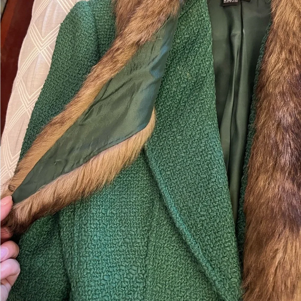 Zara Green Blazer with Wide Lapels and Textured Fabric removable fur coat - Picture 7 of 9